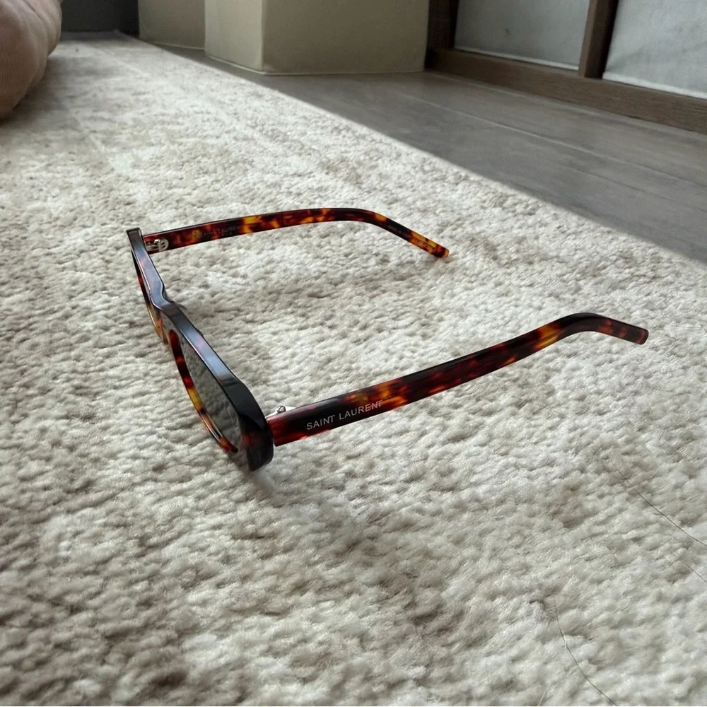 Tortoise Shell Sunglasses - Picture 8 of 9